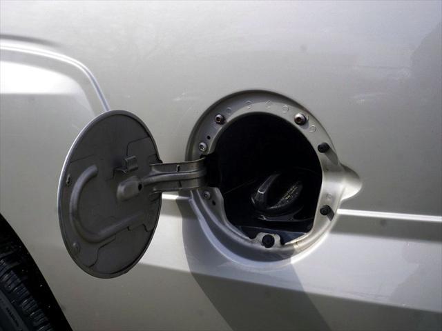 2004 Cadillac Escalade ESV Standard