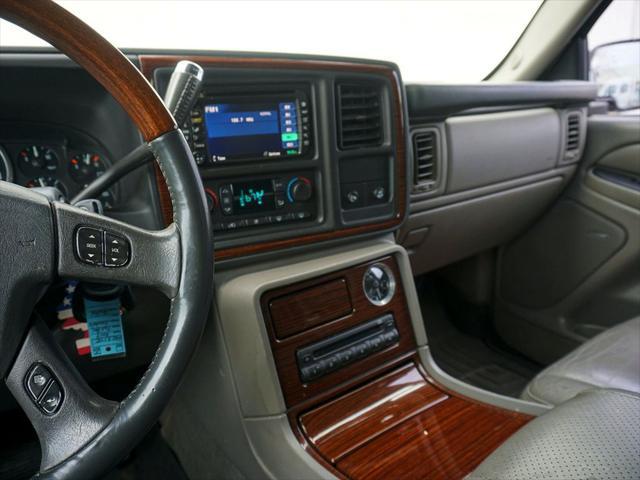 2004 Cadillac Escalade ESV Standard