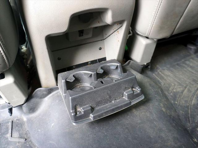 2004 Cadillac Escalade ESV Standard
