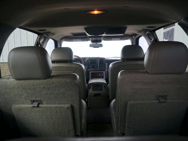 2004 Cadillac Escalade ESV Standard
