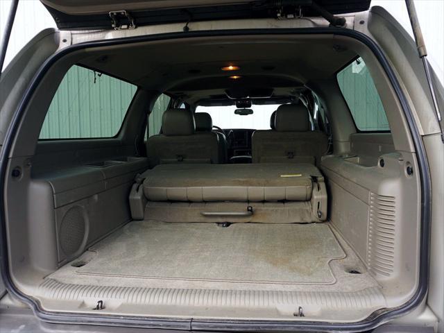 2004 Cadillac Escalade ESV Standard