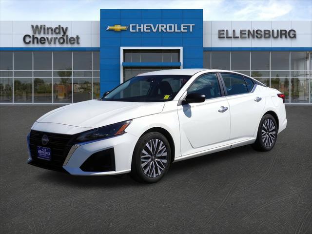 2025 Nissan Altima SV FWD