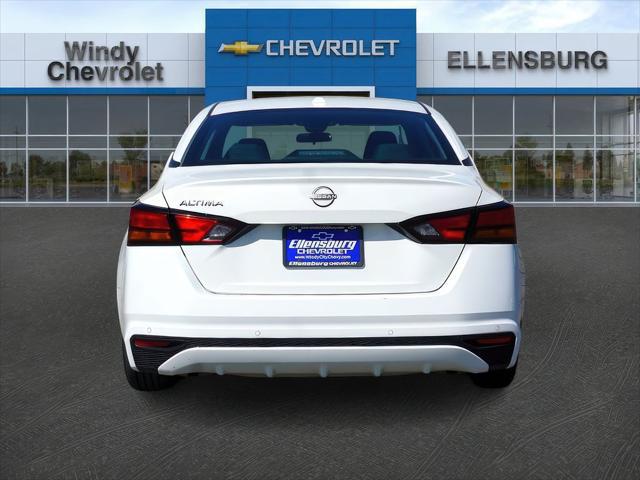 2025 Nissan Altima SV FWD