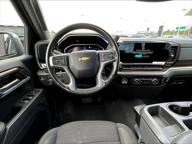 2022 Chevrolet Silverado 1500 4WD Crew Cab Short Bed LT with 2FL