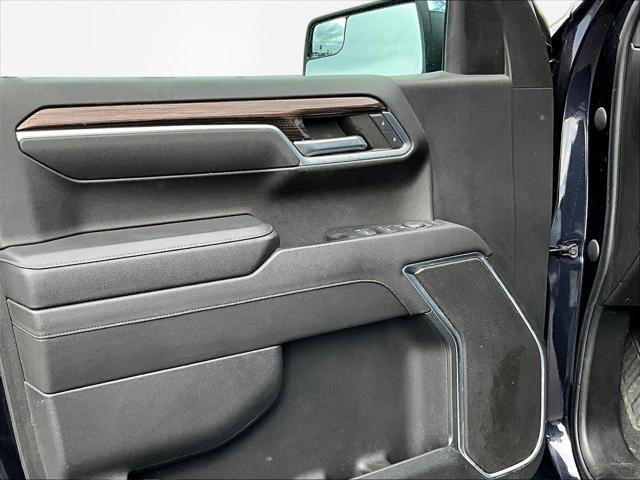 2022 Chevrolet Silverado 1500 4WD Crew Cab Short Bed LT with 2FL