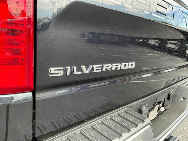 2022 Chevrolet Silverado 1500 4WD Crew Cab Short Bed LT with 2FL