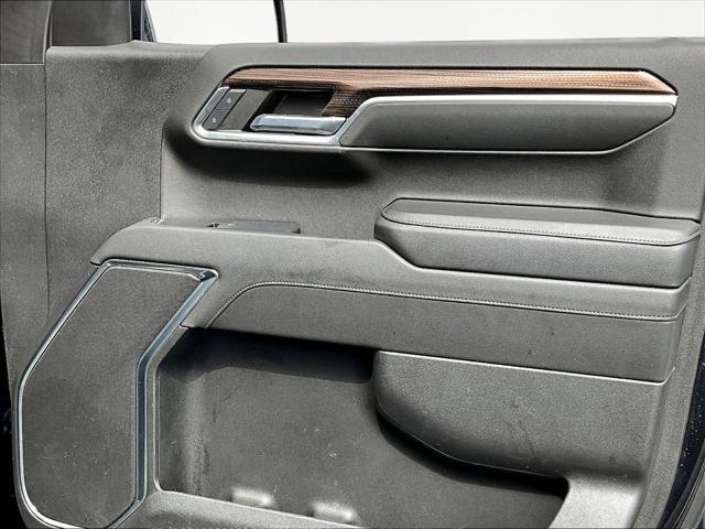 2022 Chevrolet Silverado 1500 4WD Crew Cab Short Bed LT with 2FL
