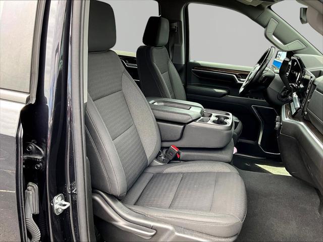 2022 Chevrolet Silverado 1500 4WD Crew Cab Short Bed LT with 2FL
