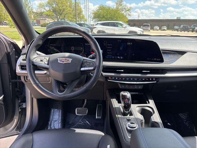 2024 Cadillac XT4 Sport