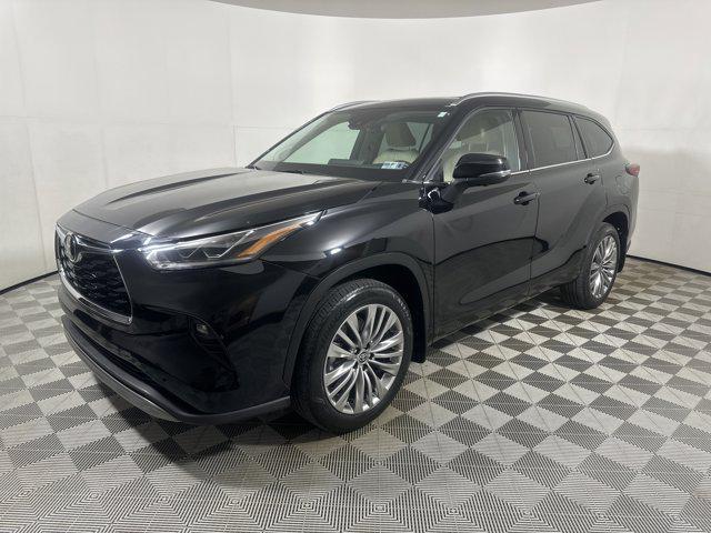 2023 Toyota Highlander Platinum