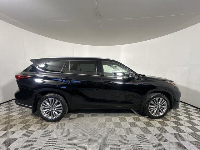 2023 Toyota Highlander Platinum