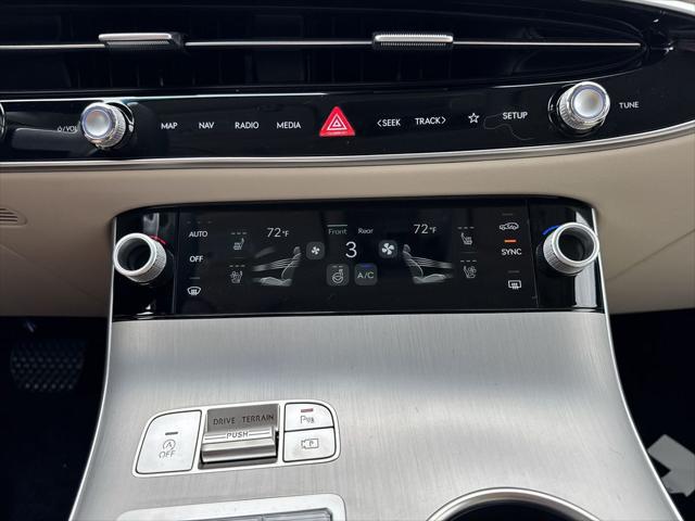 2026 Genesis GV70 2.5T Advanced