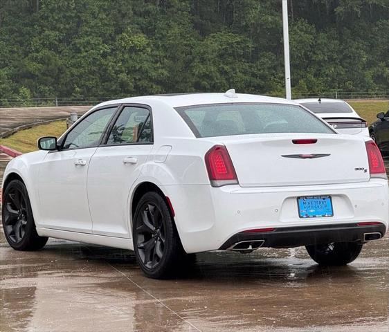 2023 Chrysler 300 300S