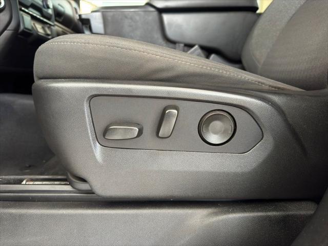 2024 Chevrolet Silverado 1500 4WD Crew Cab Short Bed Custom