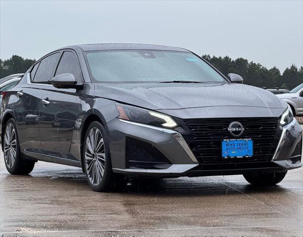 2023 Nissan Altima SL FWD
