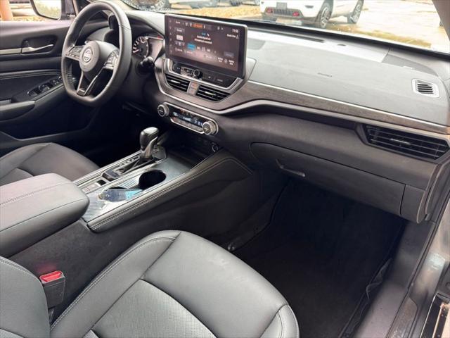 2023 Nissan Altima SL FWD