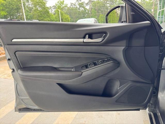 2023 Nissan Altima SL FWD