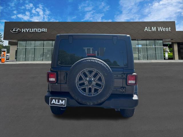 2025 Jeep Wrangler 4-Door Summit 4x4