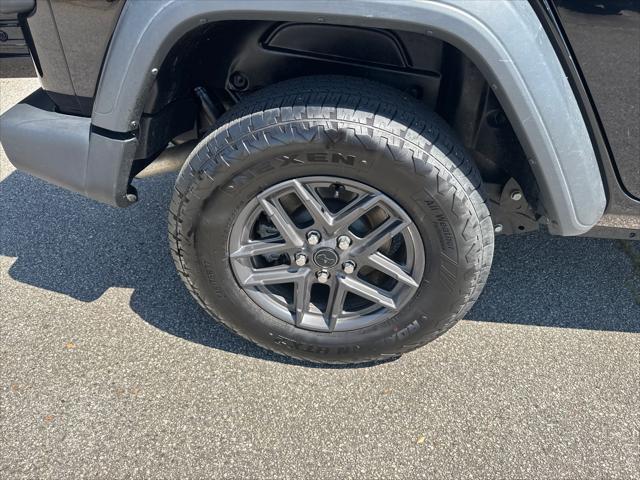 2025 Jeep Wrangler 4-Door Summit 4x4