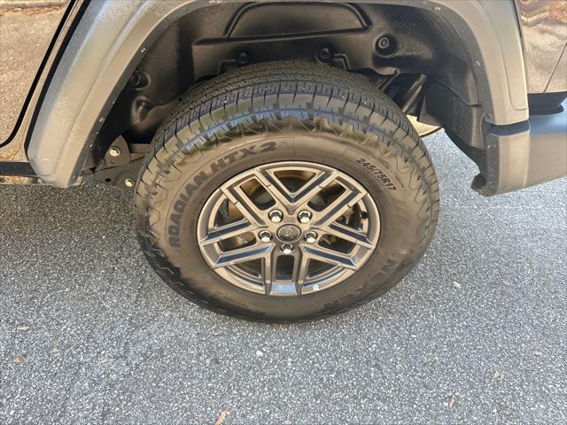 2025 Jeep Wrangler 4-Door Summit 4x4
