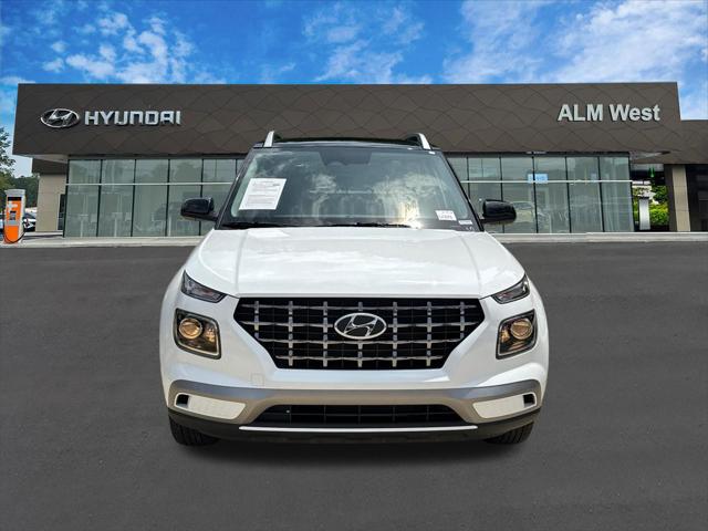 2026 Hyundai Venue SEL w/Two-Tone Roof