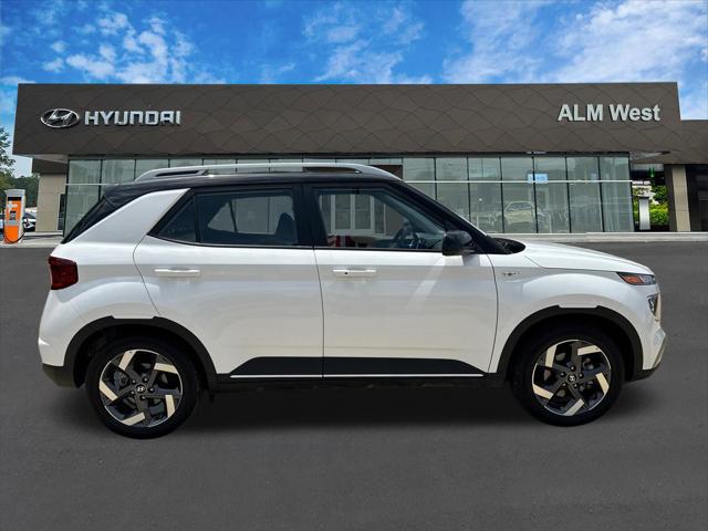 2026 Hyundai Venue SEL w/Two-Tone Roof
