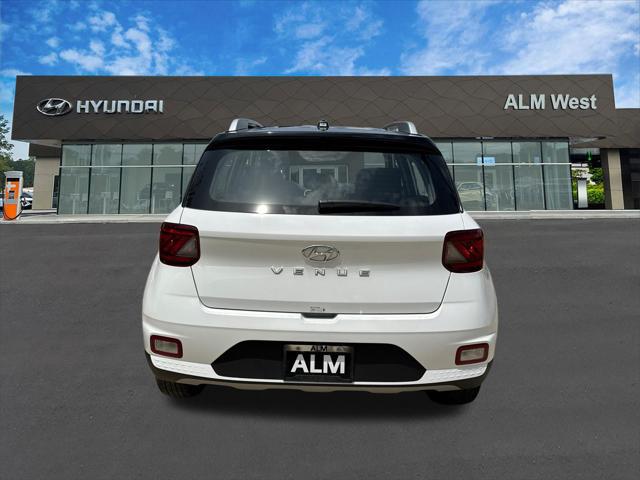 2026 Hyundai Venue SEL w/Two-Tone Roof