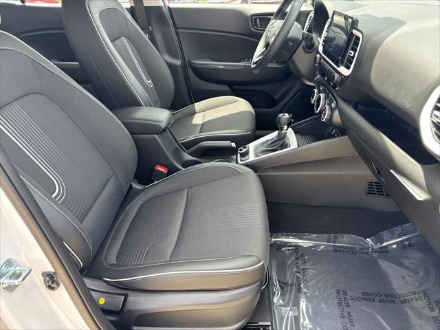 2026 Hyundai Venue SEL w/Two-Tone Roof