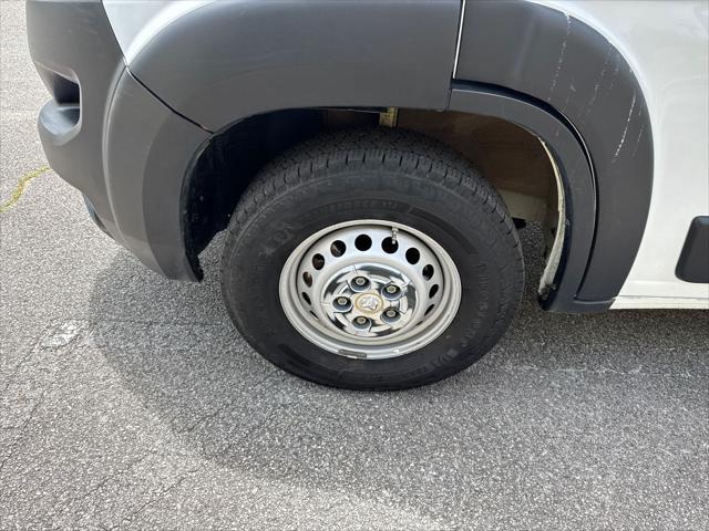 2025 Ram ProMaster 2500 Cargo Van Tradesman Low Roof 136" WB w/Pass Seat
