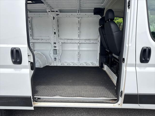 2025 Ram ProMaster 2500 Cargo Van Tradesman Low Roof 136" WB w/Pass Seat