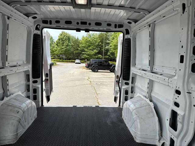 2025 Ram ProMaster 2500 Cargo Van Tradesman Low Roof 136" WB w/Pass Seat