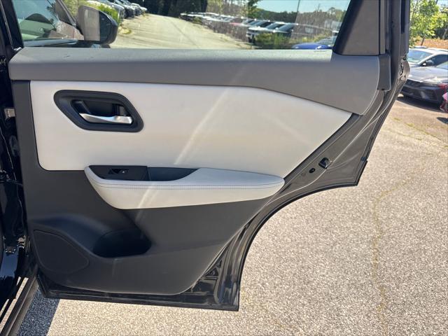 2025 Nissan Rogue SV FWD