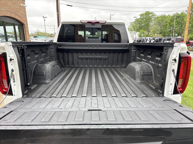 2023 GMC Sierra 1500 4WD Crew Cab Short Box Denali