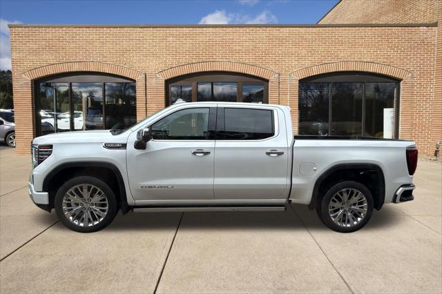 2023 GMC Sierra 1500 4WD Crew Cab Short Box Denali