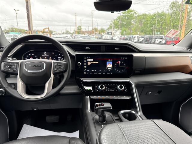 2023 GMC Sierra 1500 4WD Crew Cab Short Box Denali