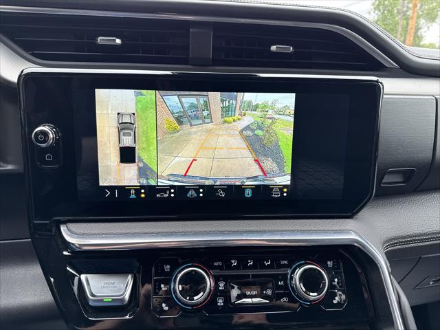 2023 GMC Sierra 1500 4WD Crew Cab Short Box Denali