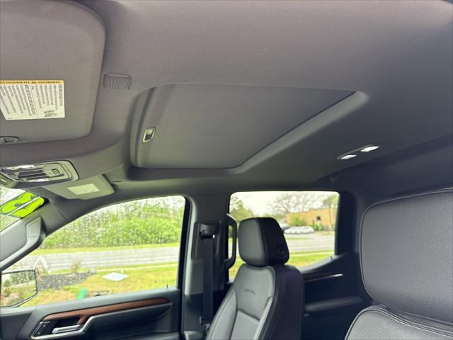 2023 GMC Sierra 1500 4WD Crew Cab Short Box Denali