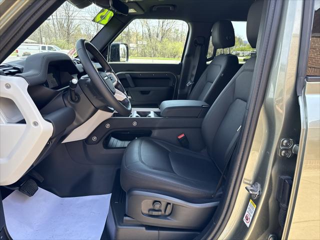2025 Land Rover Defender 110 P300