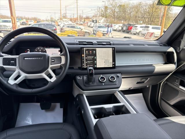 2025 Land Rover Defender 110 P300