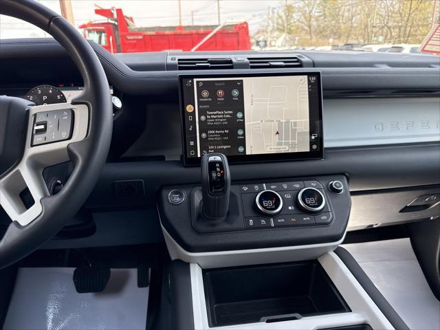 2025 Land Rover Defender 110 P300