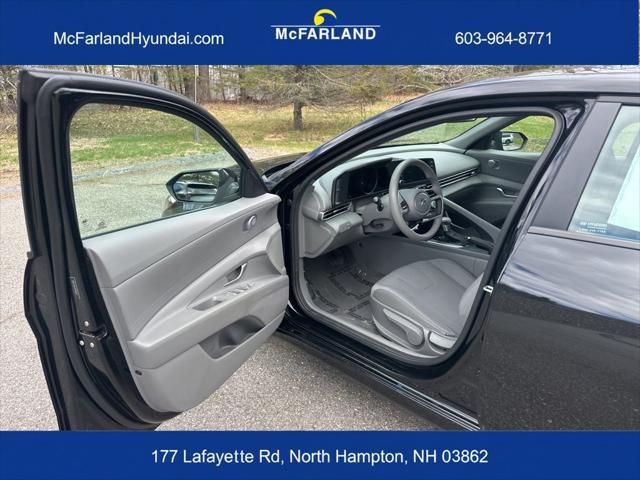 2023 Hyundai Elantra SE