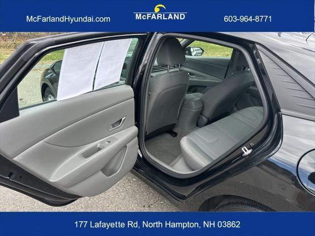 2023 Hyundai Elantra SE