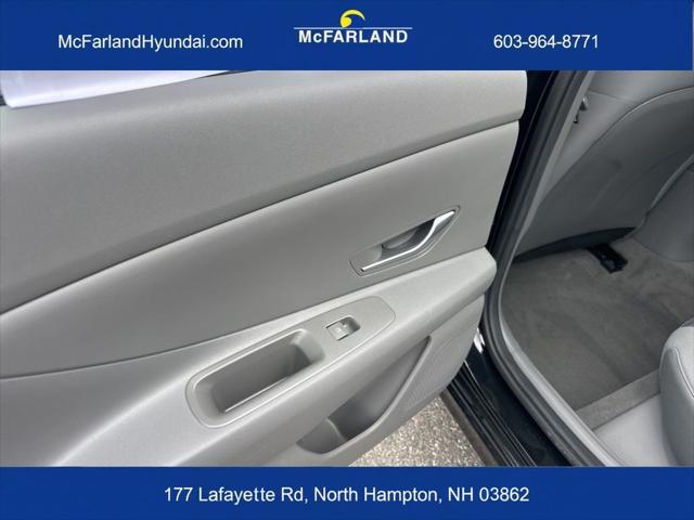 2023 Hyundai Elantra SE