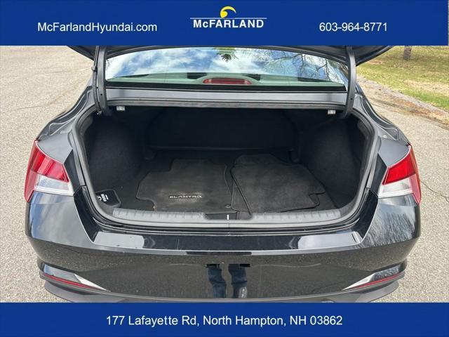 2023 Hyundai Elantra SE
