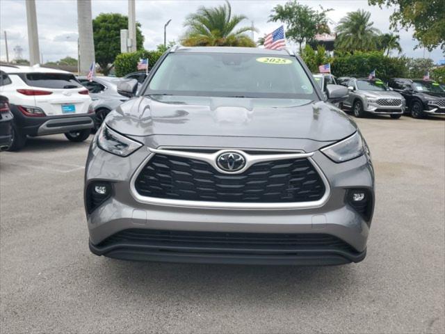 2025 Toyota Highlander XLE