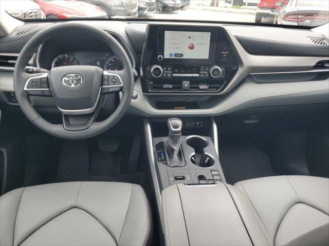 2025 Toyota Highlander XLE