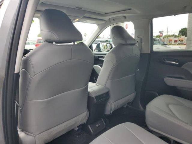 2025 Toyota Highlander XLE