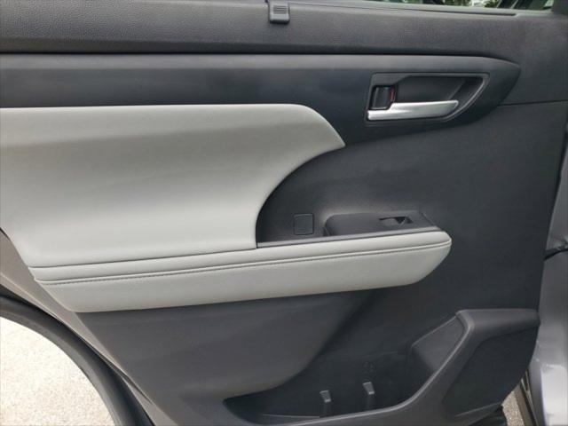 2025 Toyota Highlander XLE