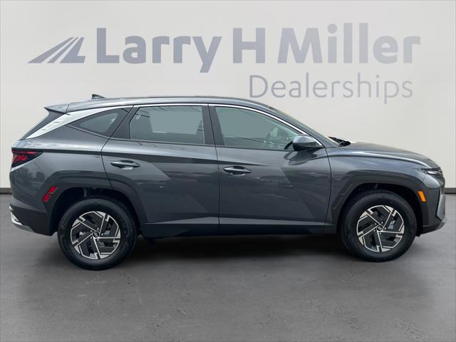 2026 Hyundai Tucson Hybrid Blue SE