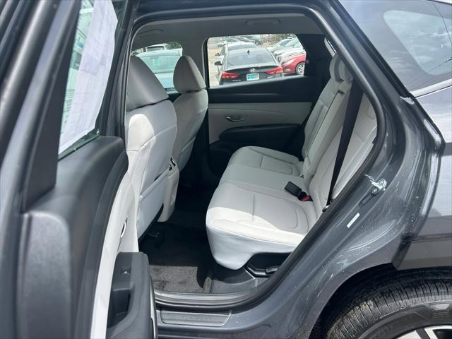 2026 Hyundai Tucson Hybrid Blue SE
